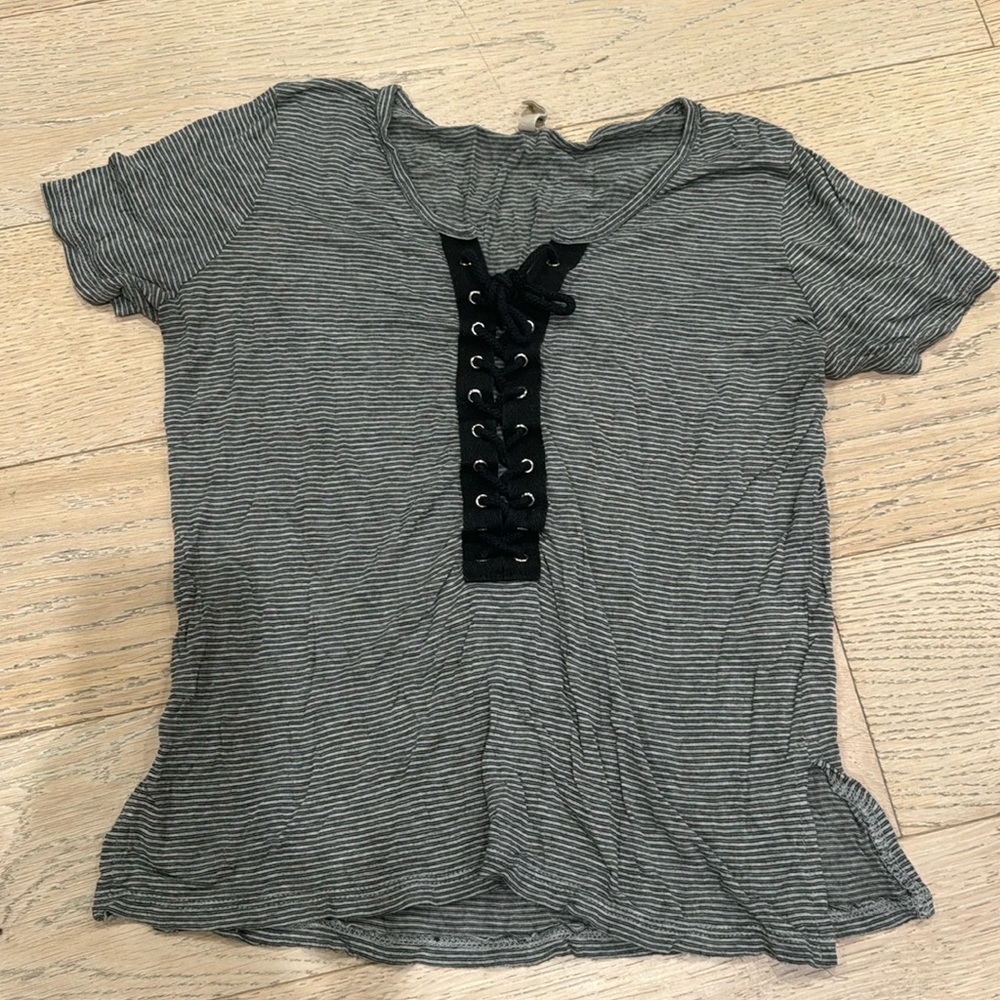 LF Striped white black lace up tee short sleeve S